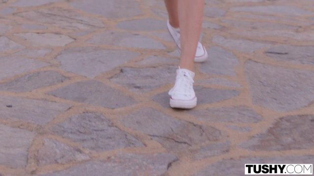 Превью Красотка отмечает выходной анальным сексом № 41714